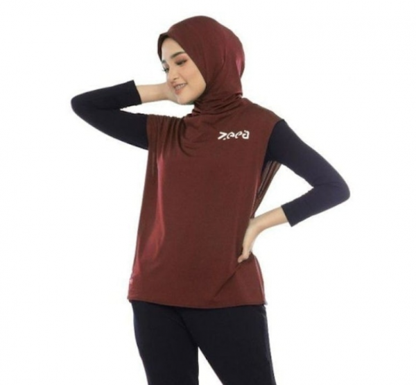 Hijab sporty dengan motif abstrak
